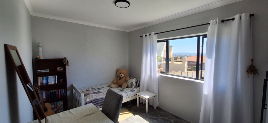 4 Bedroom Property for Sale in Stilbaai Wes Western Cape